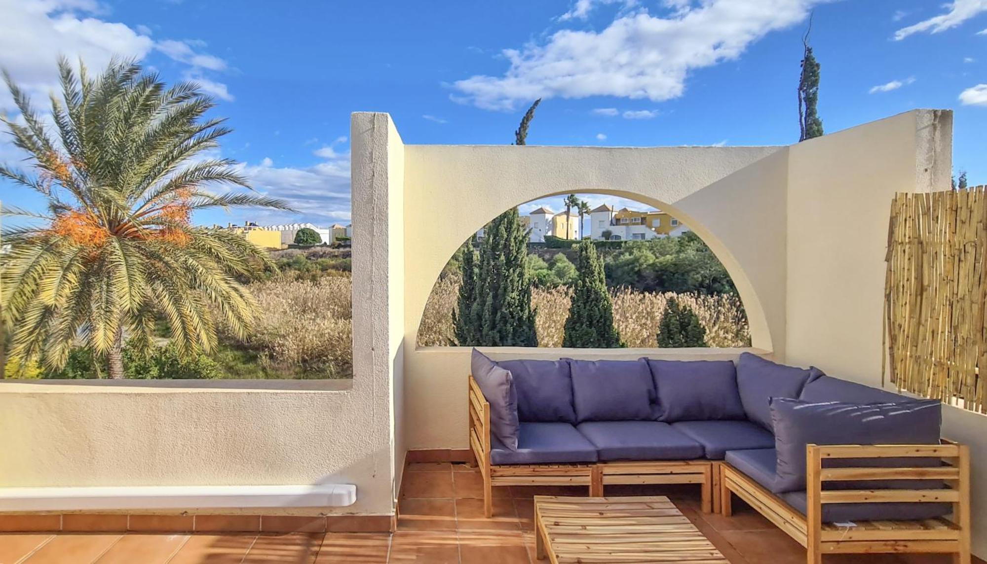 Garden Vistas. Hermoso Duplex Con Patio, Solarium Y Piscina. Apartamento *