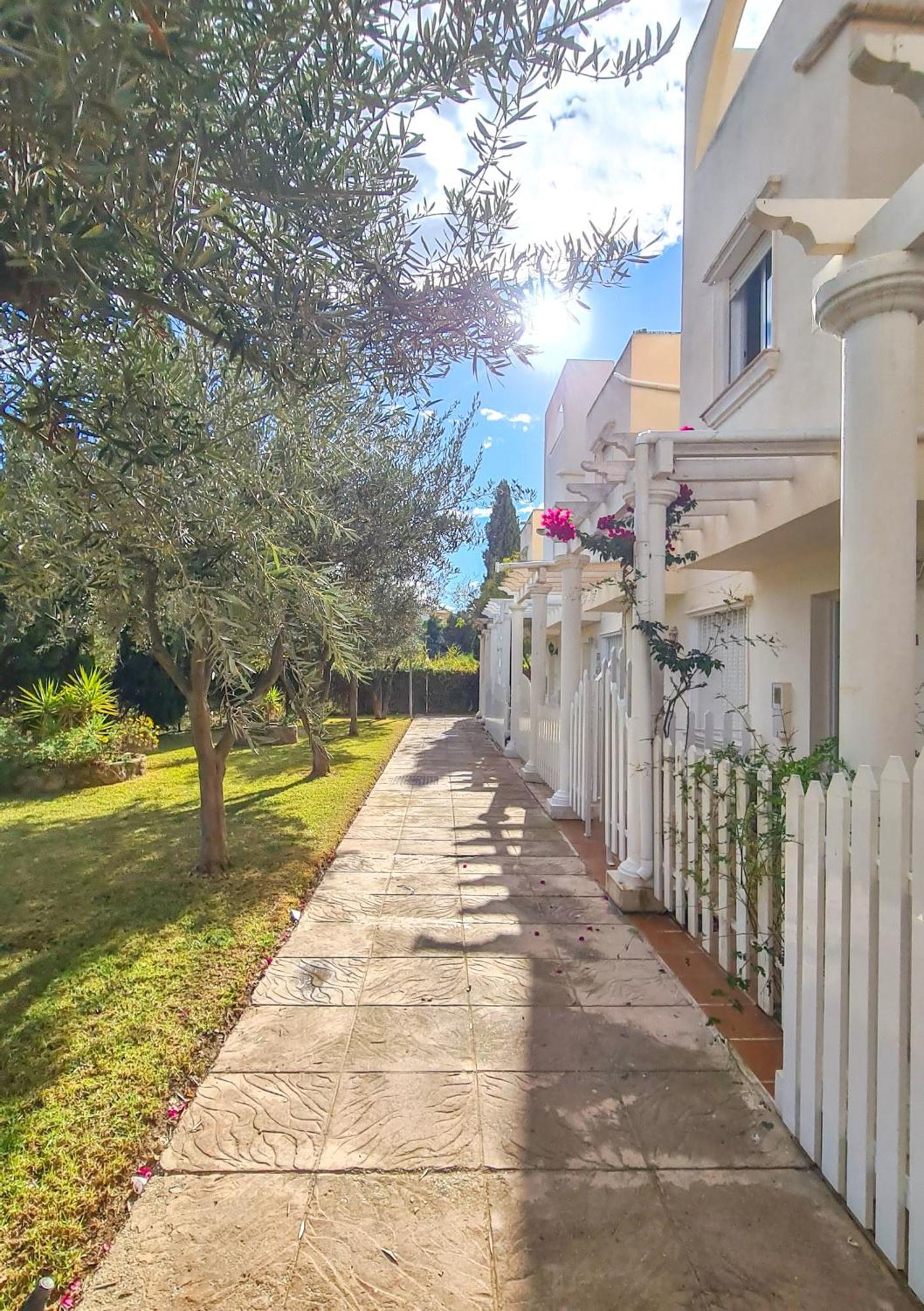 Apartamento Garden Vistas. Hermoso Duplex Con Patio, Solarium Y Piscina. Vera