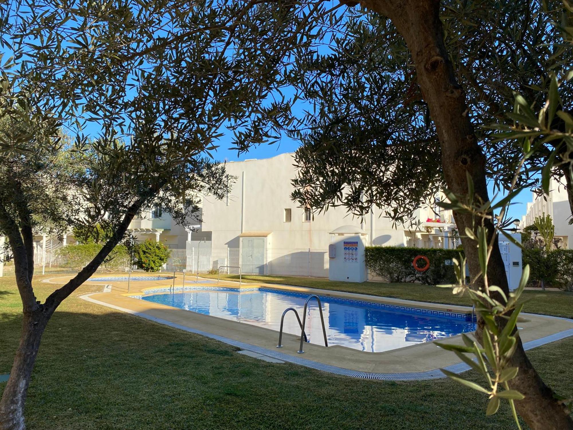 Garden Vistas. Hermoso Duplex Con Patio, Solarium Y Piscina. * Vera